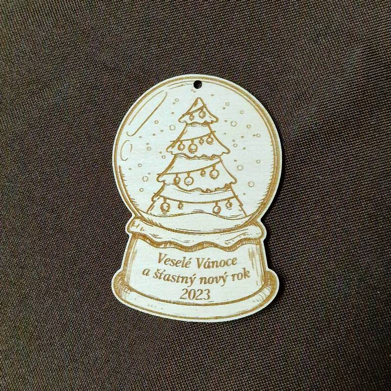 Vánoční dekorace Sněhová koule - Stromeček s vlastním  jménem nebo nápisem