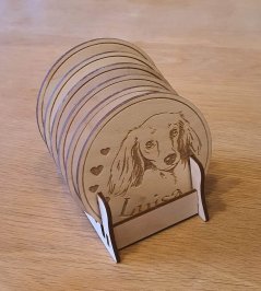 Podtácky so stojanom Jazvečík s vlastným menom 6 ks