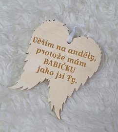 Anjelské krídla Verím v anjelov pre babičku