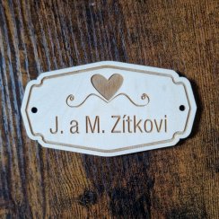 Drevená menovka na dvere, lakovaná Srdiečko
