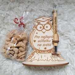 Balíček pre učiteľku - pražené kešu, Stojan so sovou a pero s vlastným textom
