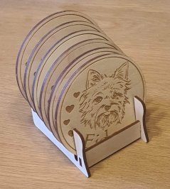 Podtácky so stojanom Yorkshire s vlastným menom 6 ks